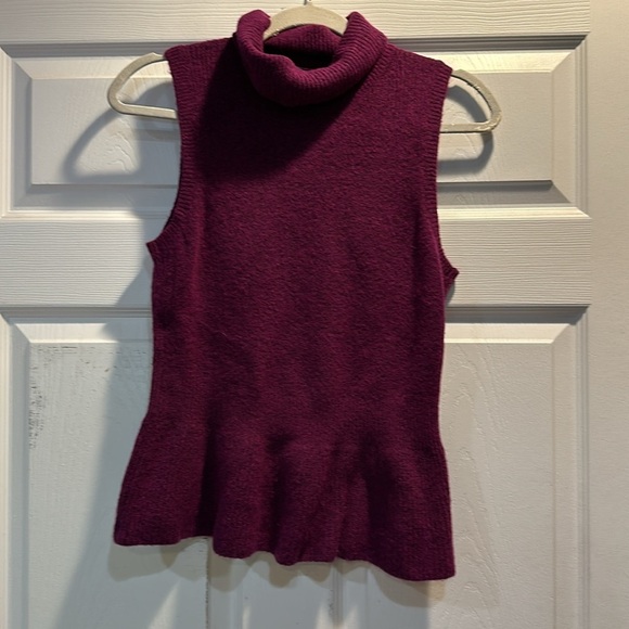 NWT! White House Black Market Purple Super Soft Mock Neck Peplum Sweater Tank S - Picture 2 of 7